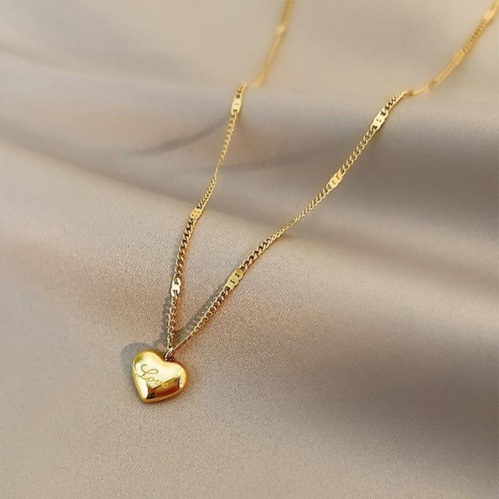 Stainless steel love heart gold tone necklace- NWT